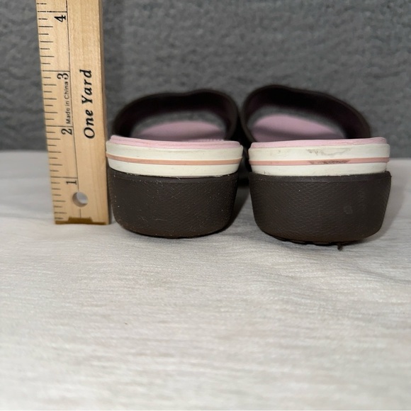 Crocs Shoes Womens 7 Brown Pink Open Toe Slip On Sandals - Picture 2 of 8